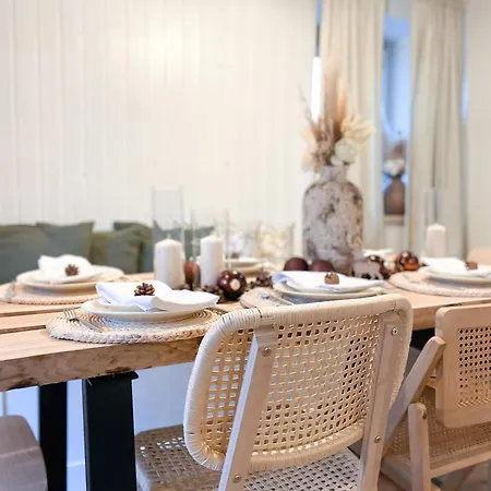 Pine & Oak Chalet *