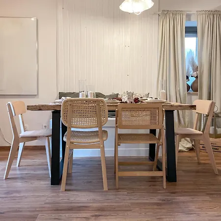 Pine & Oak Chalet