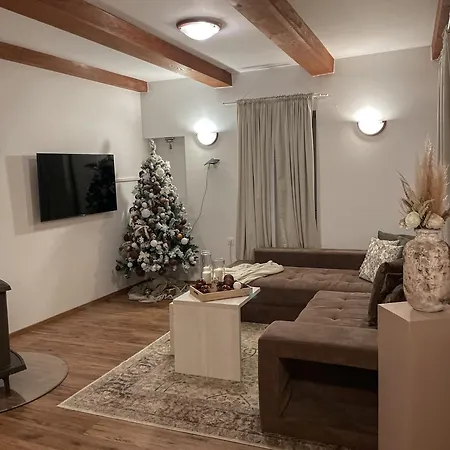 Pine & Oak * Fužine