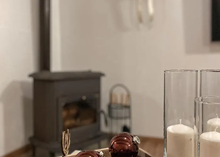 Chalet Pine & Oak Fuzine
